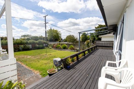 Photo of property in 71 Pipiroa Road, Ngatea, 3503
