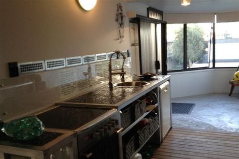 Photo of property in 40 Maunganui Road, Mount Maunganui, 3116