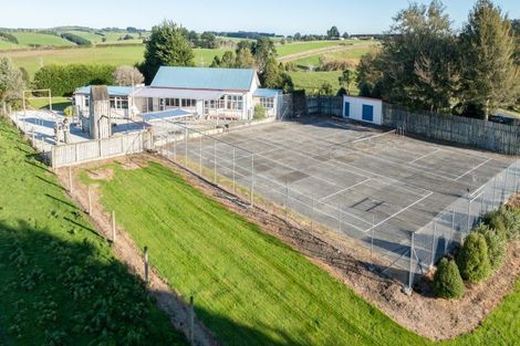 Photo of property in 22 Glenham School Road, Glenham, Wyndham, 9891