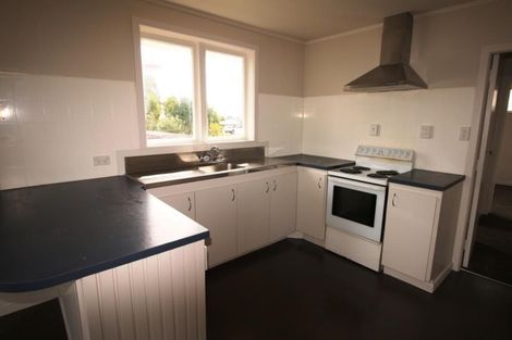 Photo of property in 42 Roberts Road, Te Atatu South, Auckland, 0610