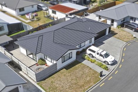 Photo of property in 11 Poulson Grove, Trentham, Upper Hutt, 5018
