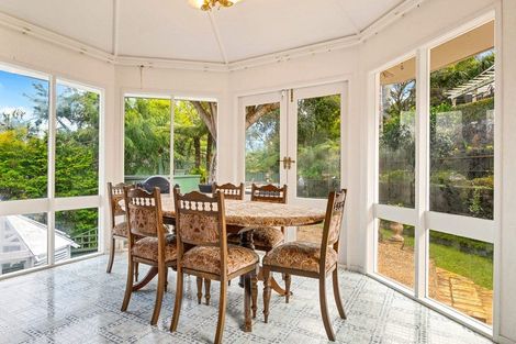 Photo of property in 32 Deane Avenue, Titirangi, Auckland, 0604