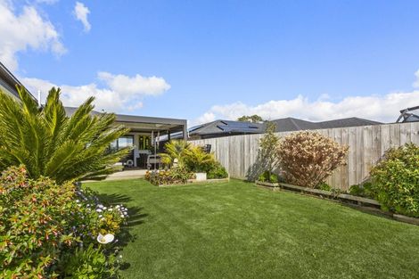 Photo of property in 79 Mclarin Road, Glenbrook, Waiuku, 2681