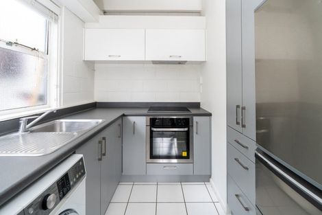 Photo of property in Sherwood Mews, 28w Bidwill Street, Mount Cook, Wellington, 6021