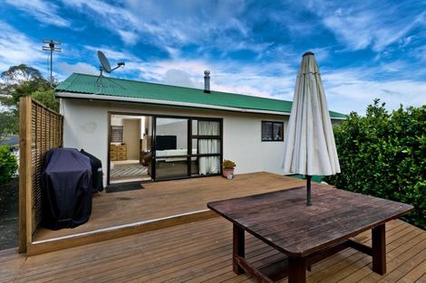 Photo of property in 52 Luanda Drive, Ranui, Auckland, 0612