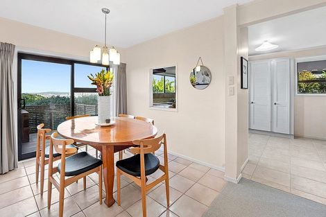 Photo of property in 38 Balmain Road, Chatswood, Auckland, 0626