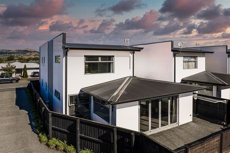 Photo of property in 28a Old Red Barn Road, Halswell, Christchurch, 8025