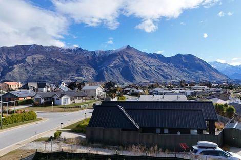 Photo of property in 13 Mcleod Avenue, Wanaka, 9305