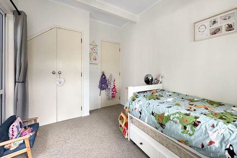 Photo of property in 11 Holgate Avenue, Herald Island, Auckland, 0618