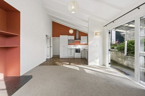 Photo of property in 35-37 William Street, Waikanae Beach, Waikanae, 5036