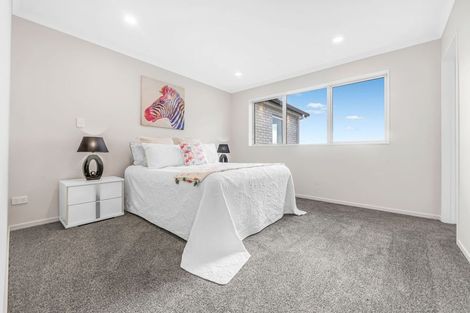 Photo of property in 18 Bushfield Drive, Flat Bush, Auckland, 2019