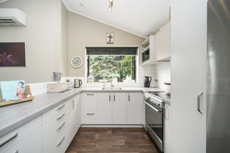 Photo of property in 6 Mercury Street, Milson, Palmerston North, 4414