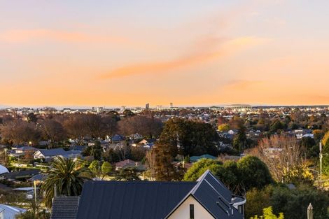 Photo of property in 1/21 Overdale Drive, Cashmere, Christchurch, 8022