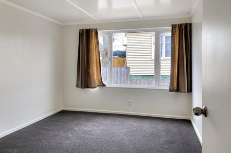 Photo of property in 3190 Great North Road, New Lynn, Auckland, 0600