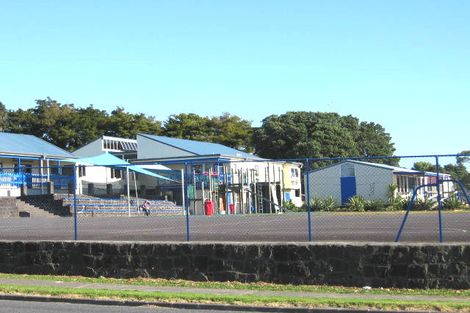 Photo of property in 75a Margan Avenue, New Lynn, Auckland, 0600