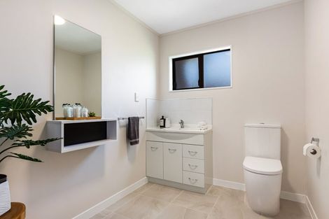 Photo of property in 17 Shackle Lane, Whitby, Porirua, 5024