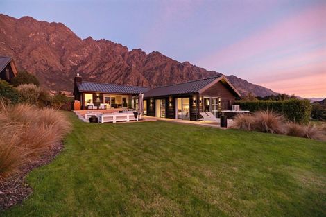 Photo of property in 6 Jacks Point Rise, Jacks Point, Queenstown, 9371