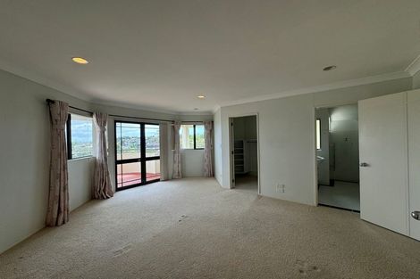 Photo of property in 1 Capistrano Mews, Goodwood Heights, Auckland, 2105