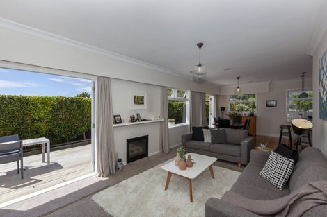 Photo of property in 14 Leybourne Avenue, Waikanae, 5036