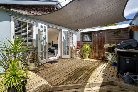 Photo of property in 1/6 Shakespeare Road, Milford, Auckland, 0620