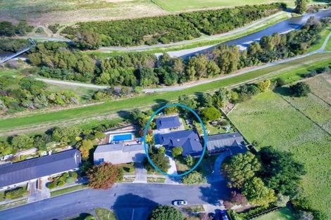 Photo of property in 67 Nimmo Avenue East, Waikanae, 5036