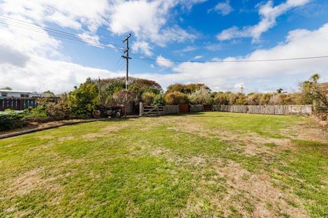 Photo of property in 1927 Parewanui Road, Parewanui, Bulls, 4894
