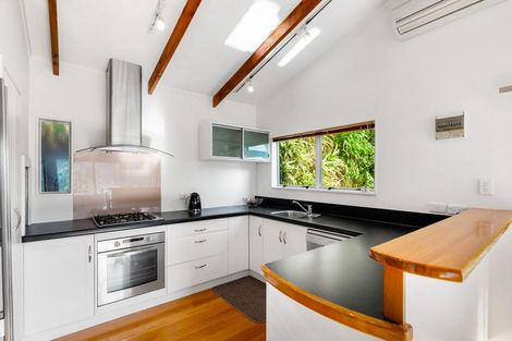 Photo of property in 94 Milton Road, Bluff Hill, Napier, 4110