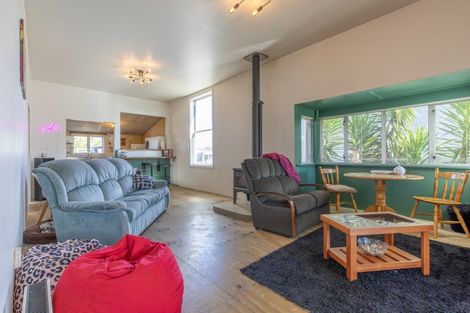 Photo of property in 44 Tennyson Street, Dannevirke, 4930