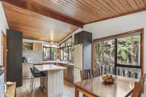 Photo of property in 23 Victory Road, Laingholm, Auckland, 0604