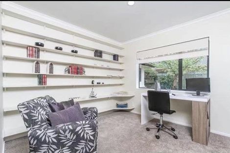 Photo of property in 16 Middlefield Drive, East Tamaki Heights, Auckland, 2016