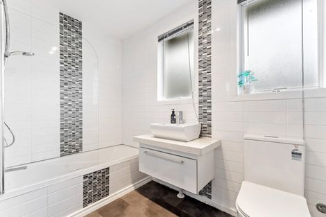 Photo of property in 921 Whangaparaoa Road, Manly, Whangaparaoa, 0930