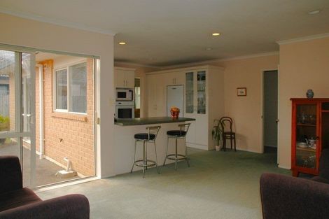 Photo of property in 12 Mellefont Close, East Tamaki Heights, Auckland, 2016