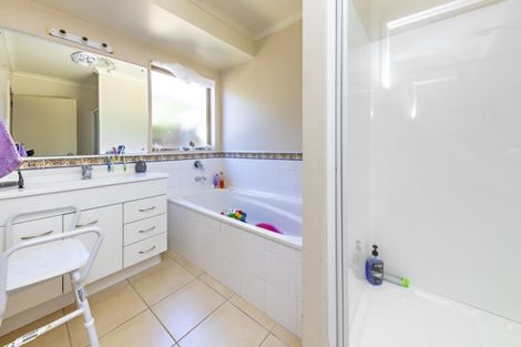 Photo of property in 23 Milson Drive, Papakura, 2110