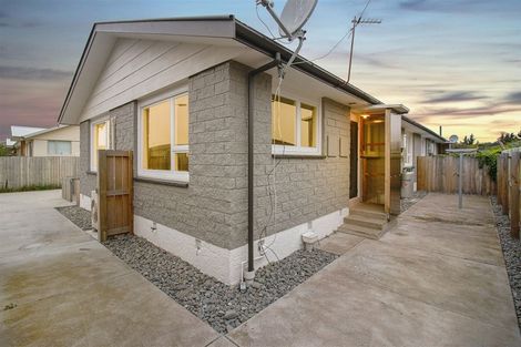 Photo of property in 7 Farnborough Street, Aranui, Christchurch, 8061