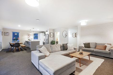Photo of property in 1 Banks Boulevard, Whitby, Porirua, 5024