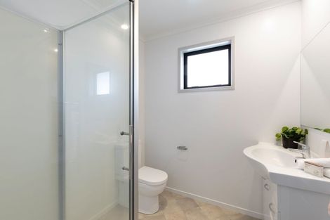 Photo of property in 27 Collins Road, Melville, Hamilton, 3206