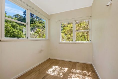 Photo of property in 10 The Rigi, Northland, Wellington, 6012