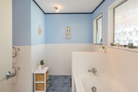 Photo of property in 40 Terry Crescent, Milson, Palmerston North, 4414