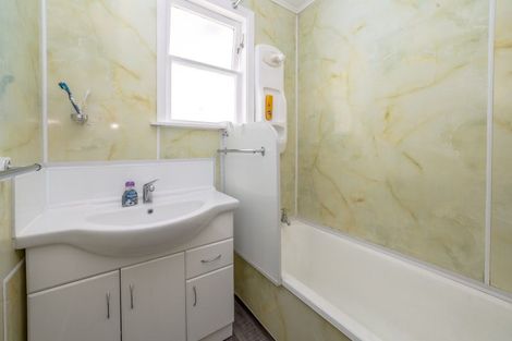 Photo of property in 84 Cameron Crescent, Masterton, 5810