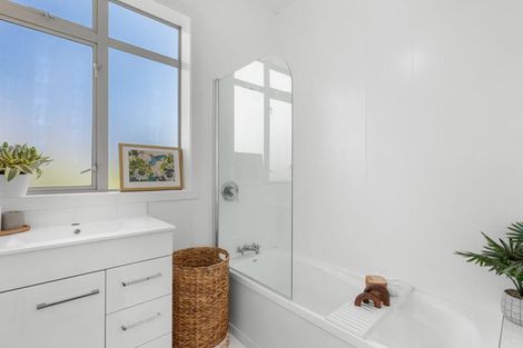 Photo of property in 24 Riverview Street, Beckenham, Christchurch, 8023