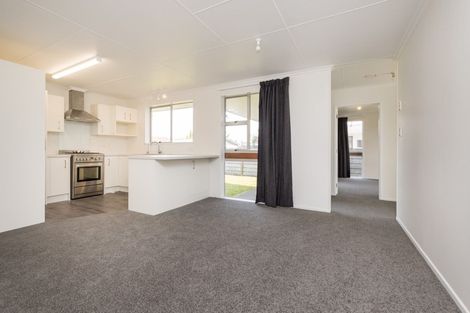Photo of property in 8 Robinson Crescent, Westbrook, Palmerston North, 4412