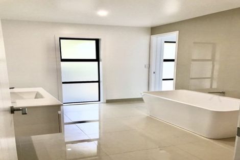 Photo of property in 90 Stoneridge Terrace, Whitford, Manurewa, 2576