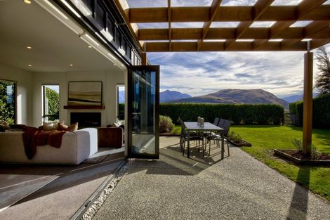 Photo of property in 56 Jacks Point Rise, Jacks Point, Queenstown, 9371