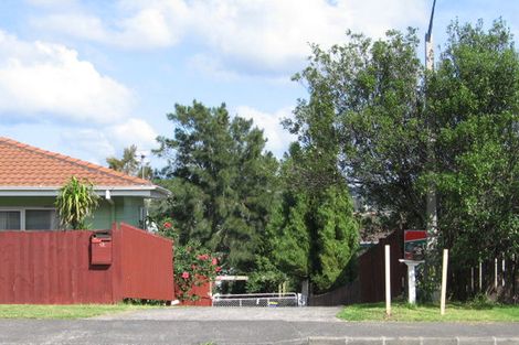 Photo of property in 1/12 Benchmark Drive, Massey, Auckland, 0614