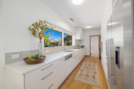 Photo of property in 43 Mcdougall Avenue, St Albans, Christchurch, 8014
