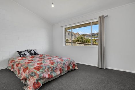 Photo of property in 2/33 Grassways Avenue, Pakuranga, Auckland, 2010
