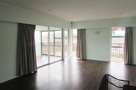 Photo of property in 15 Joyce Street, Pahurehure, Papakura, 2113