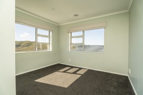 Photo of property in 120 Amesbury Drive, Churton Park, Wellington, 6037