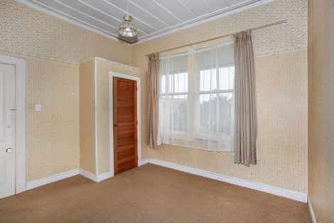 Photo of property in 12 Hull Road, Waiuku, 2123