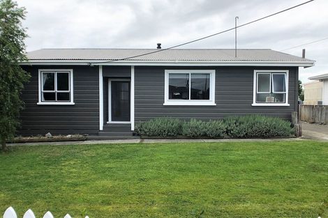 Photo of property in 8 Montgomery Street, Waipukurau, 4200